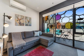 2-Bed Unit with Balcony near St Kilda Beach